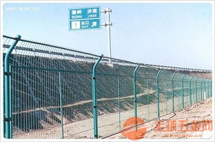 公路电焊隔离网 现代交通的安全守护者